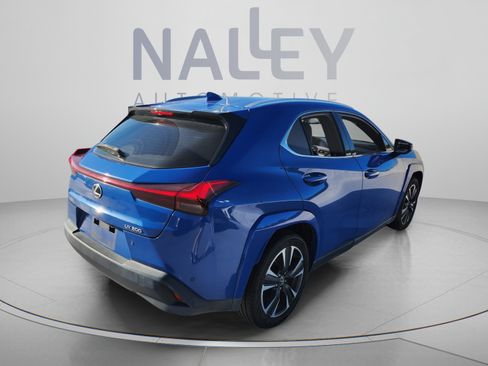 Used 2022 Lexus UX 200 w/ Premium Package FWD image 5