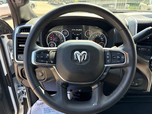 Used 2025 RAM 2500 Big Horn AWD/4WD image 25