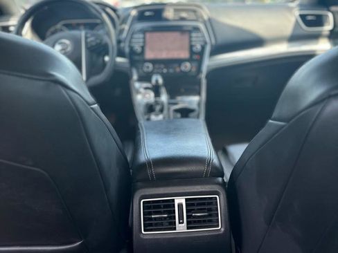 Used 2020 Nissan Maxima 3.5 SV w/ Floor Mat Group FWD image 15