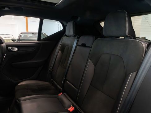 Used 2022 Volvo XC40 P8 Recharge Plus AWD/4WD image 20