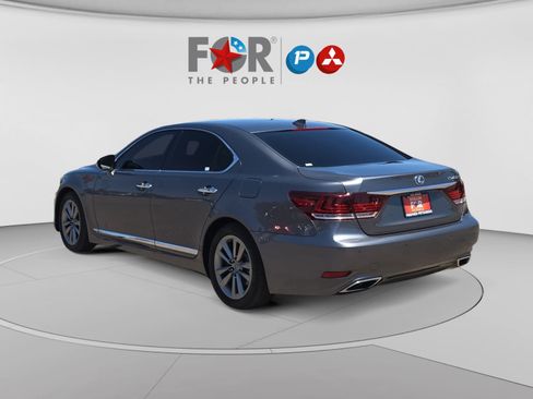 Used 2014 Lexus LS 460 w/ Comfort Package RWD image 3