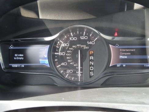 Used 2014 Lincoln MKX AWD w/ Equipment Group 101A image 20