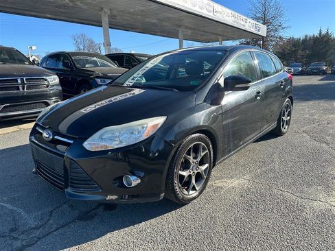 Used 2014 Ford Focus SE w/ Equipment Group 201A image 1