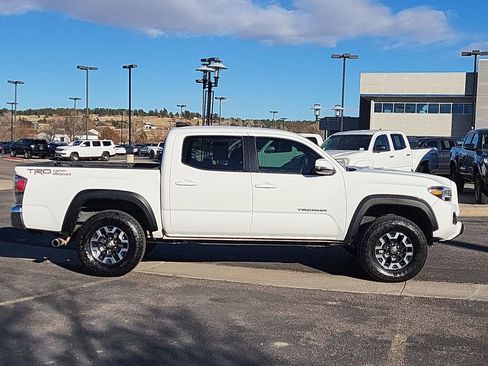 Used 2023 Toyota Tacoma TRD Off-Road RWD image 3