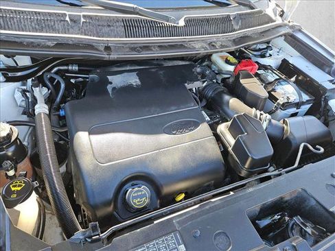 Used 2017 Ford Explorer XLT image 20