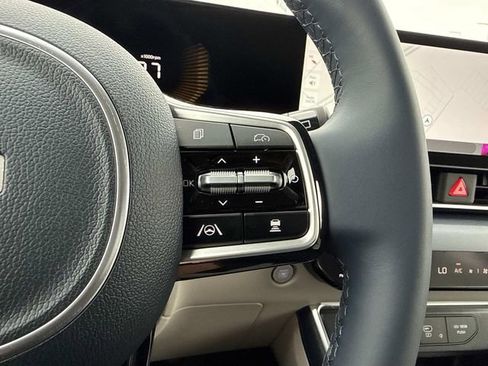 New 2026 Kia Carnival EX image 25