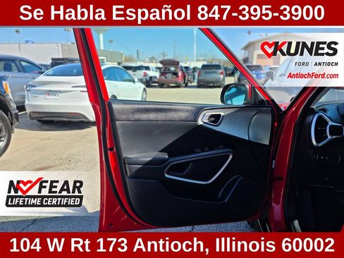 Used 2025 Kia Soul LX w/ LX Technology Package FWD image 20