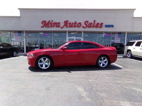 Used 2012 Dodge Charger R/T RWD image 1