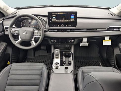 New 2026 Mitsubishi Outlander SE FWD image 14