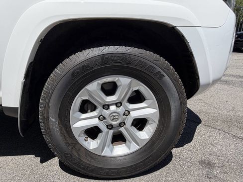 Used 2016 Toyota 4Runner SR5 image 20