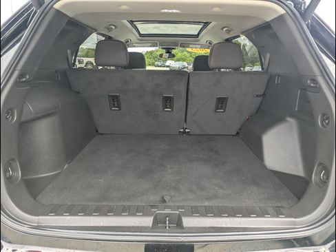 Used 2023 Chevrolet Equinox LT AWD/4WD image 21