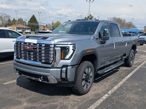 New 2026 GMC Sierra 2500 Denali w/ Denali Reserve Package AWD/4WD image 3