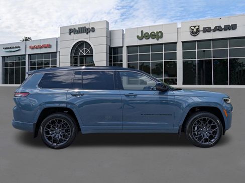 New 2026 Jeep Grand Cherokee L Summit AWD/4WD image 2