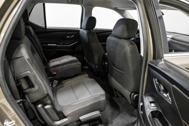 Used 2020 Chevrolet Traverse LT FWD image 34