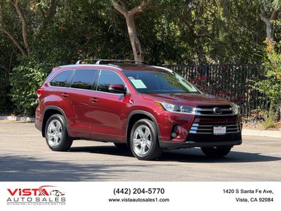 Used 2017 Toyota Highlander Limited w/ Preferred Accessory Package