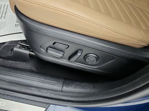 Used 2024 Kia Sorento SX Prestige w/ Olive Brown Leather Package image 12