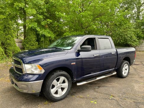 Used 2017 RAM 1500 Classic SLT AWD/4WD image 1