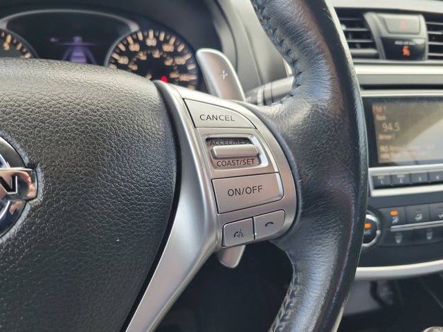 Certified 2017 Nissan Altima 2.5 SR FWD image 25