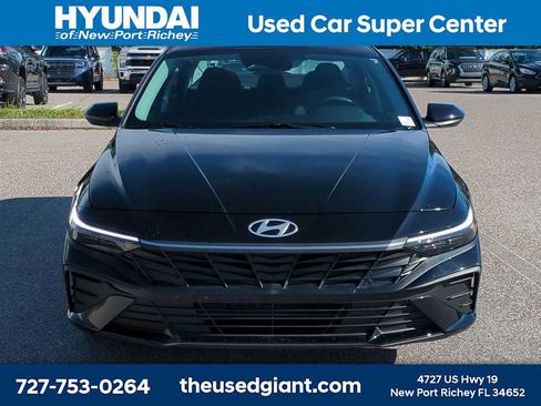 Certified 2024 Hyundai Elantra SEL FWD image 8