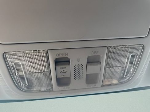 Used 2010 Honda CR-V EX image 18