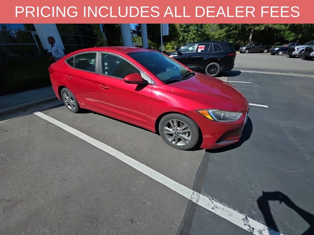 Used 2017 Hyundai Elantra SE FWD image 1