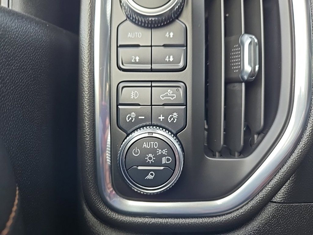 Used 2021 GMC Sierra 1500 AT4 AWD/4WD image 23