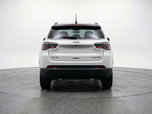 Used 2025 Jeep Compass Limited AWD/4WD image 7
