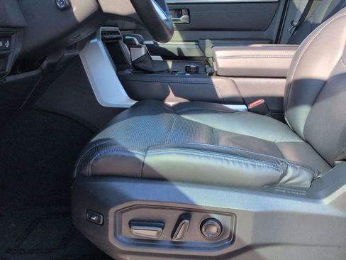 Used 2024 Toyota Tundra Platinum AWD/4WD image 13