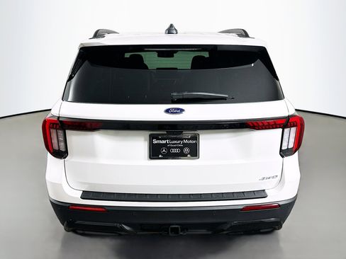 Used 2025 Ford Explorer ST-Line w/ Premium Package image 6
