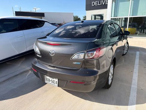 Used 2012 MAZDA MAZDA3 i Grand Touring w/ Tech Pkg FWD image 6