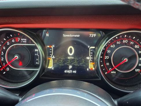 Used 2022 Jeep Gladiator Rubicon w/ Cold Weather Group AWD/4WD image 24