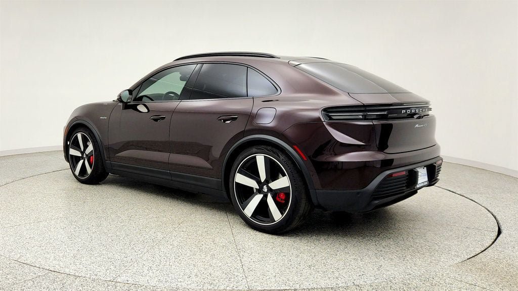 Used 2025 Porsche Macan 4S Electric w/ Premium Package AWD/4WD image 7