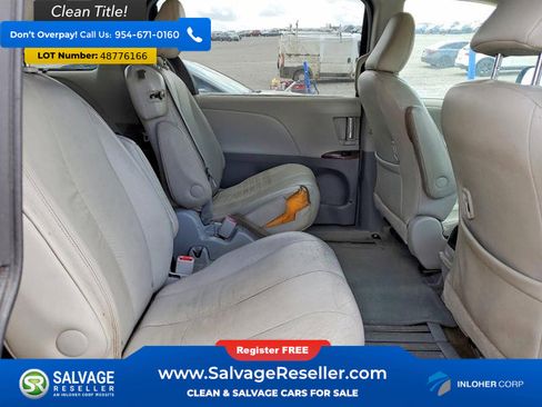 Used 2012 Toyota Sienna XLE image 15