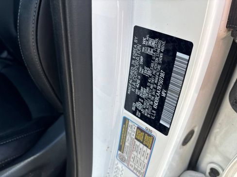 Certified 2024 Kia Seltos EX AWD/4WD image 8