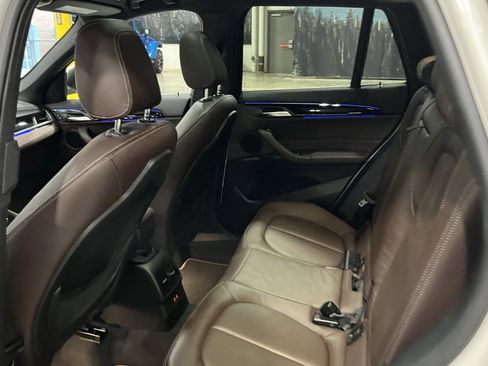 Used 2020 BMW X1 sDrive28i image 13