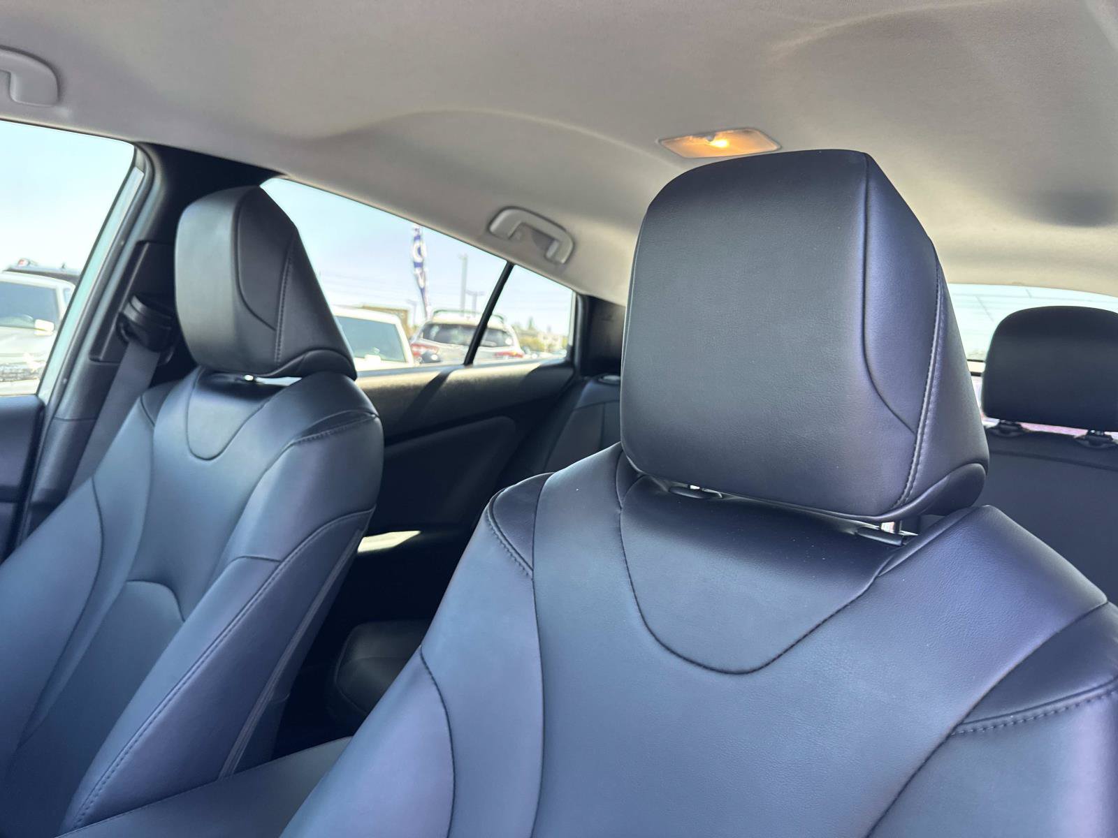 Used 2022 Toyota Prius FWD image 25