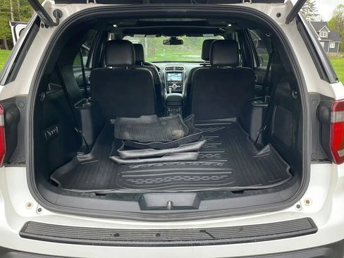 Used 2018 Ford Explorer Sport w/ Equipment Group 401A image 15
