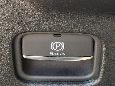 Used 2024 Jeep Grand Cherokee L Limited w/ Luxury Tech Group II image 25