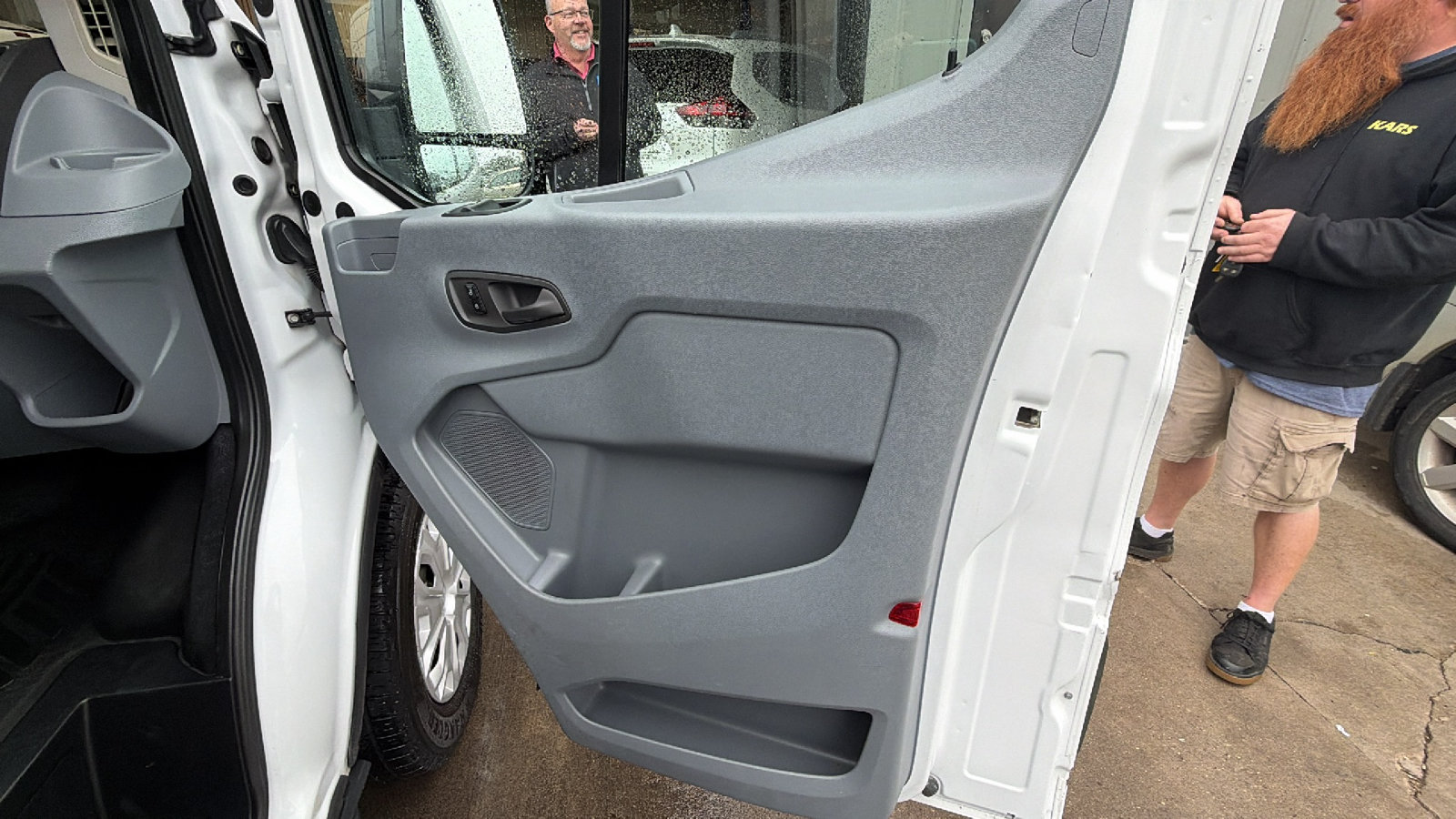 Used 2015 Ford Transit 350 XLT RWD image 17