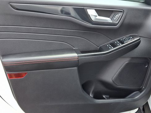 Used 2025 Ford Escape ST-Line w/ Tech Pack #1 image 13