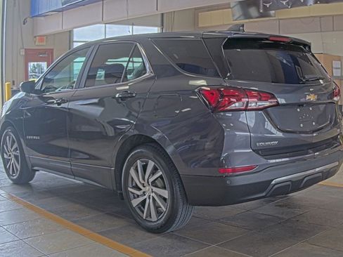 Used 2023 Chevrolet Equinox LT FWD image 2