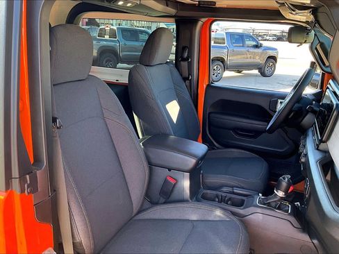 Certified 2025 Jeep Wrangler Sport image 9