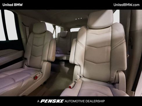Used 2020 Cadillac Escalade ESV Luxury image 13