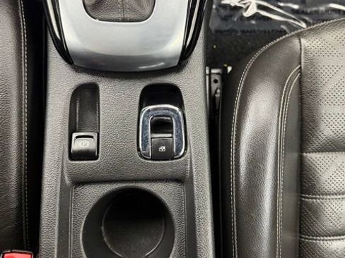 Used 2019 Buick Cascada Premium FWD image 40