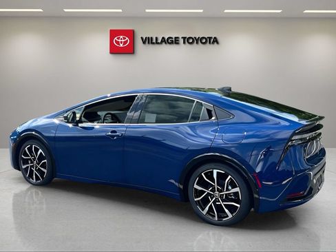 New 2026 Toyota Prius Plug-In Hybrid FWD image 3