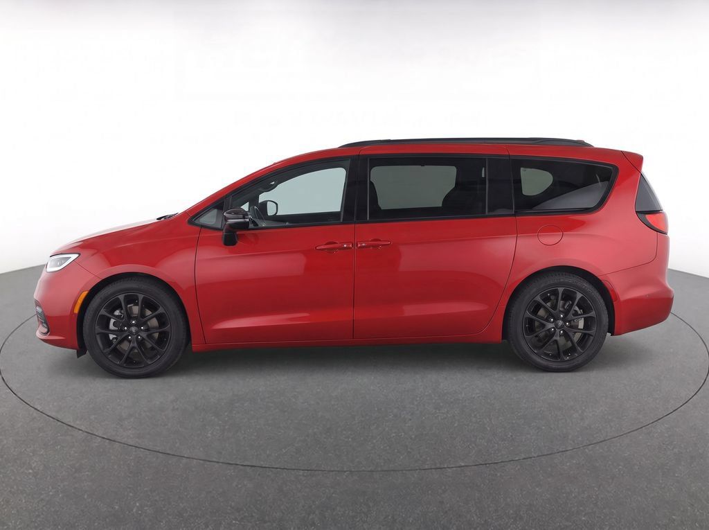 Used 2025 Chrysler Pacifica Limited FWD image 5
