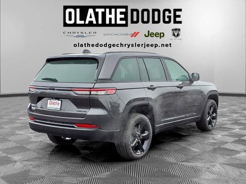 New 2025 Jeep Grand Cherokee Limited w/ Black Appearance Package image 27