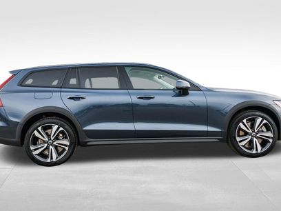 New 2026 Volvo V60 B5 Cross Country Plus w/ Climate Package