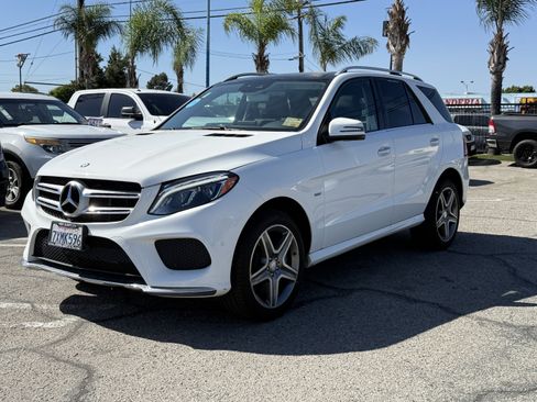 Used 2016 Mercedes-Benz GLE 550e 4MATIC w/ Lighting Package image 2