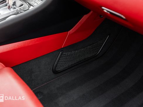 Used 2015 Porsche 911 Turbo S image 34